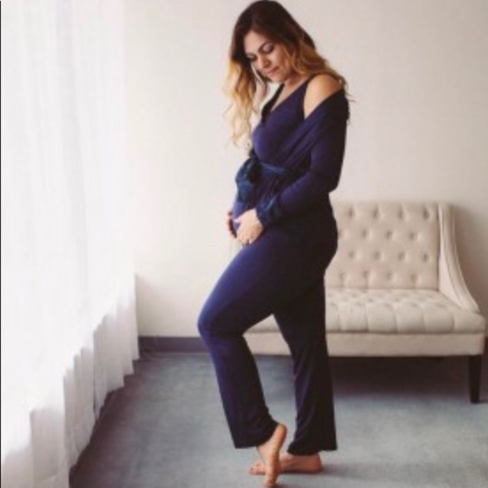 NWOT Going Home Outfit For Mom